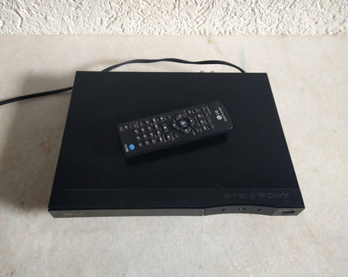 Imagem 3 de 10 de Aparelho De Cd/dvd Player LG Dp122 Bivolt Com Controle Preto