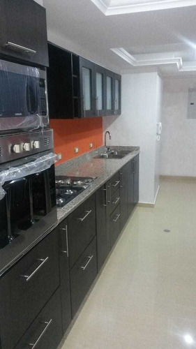 Imagen 8 de 14 de Loreans Godoy Vende Apartamento Res. Royal Palace. El Parral