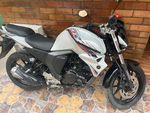 Fz 150 Modelo 2023 Llantas Y Kit De Arrastre Nuevo