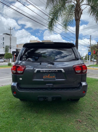 Imagen 13 de 14 de Toyota Sequoia Platinum V8 2021