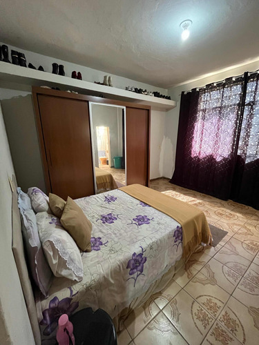 Lote Com Quatro Casas