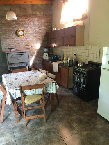 Casa En Venta - 1 Dormitorio 1 Baño - 559m2 - Chivilcoy