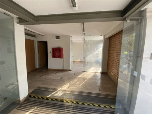 Imagen 10 de 13 de Local Comercial En Arriendo En Vitacura