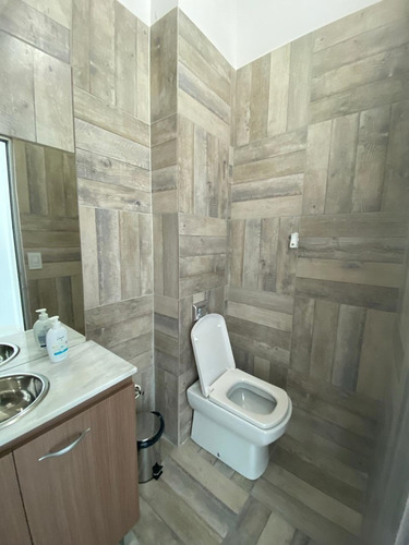 Oficina En Venta Ubicado En Banfield, Lomas De Zamora