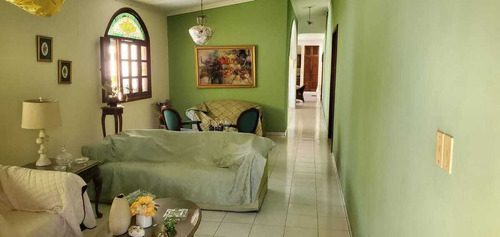 Vendo Amplio Local Comercial En Zona Universitaria.