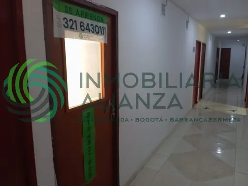 Oficina En Arriendo En Centro. Cod A8172
