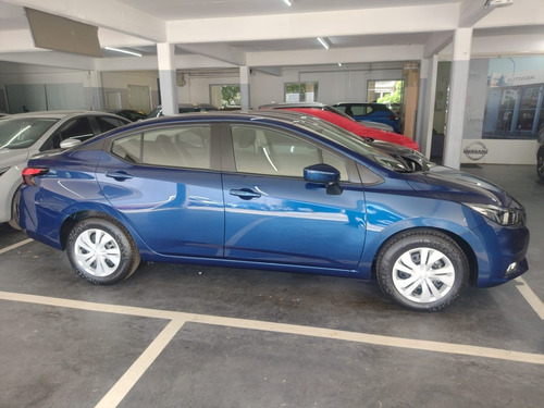 Imagen 18 de 18 de Nissan Versa Sense Cvt _p. Insuperable_