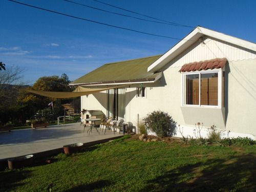 Parcela Con 2 Construcciones. Cercana Acceso Troncal Sur...