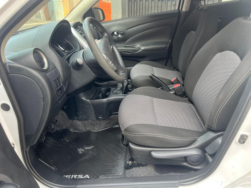Nissan Versa 1.6 Sense Mt