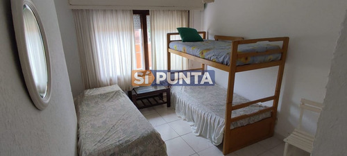 Imagen 10 de 19 de Apartamento Frente A Plaza México De 3 Dormitorios En Venta - Venta Anual