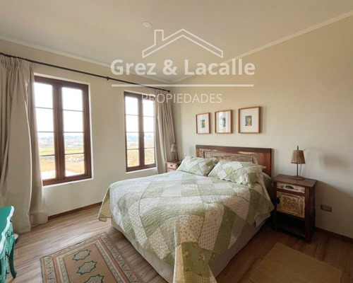Se Vende Espectacular Casa En Sector Zapallar, Curicó
