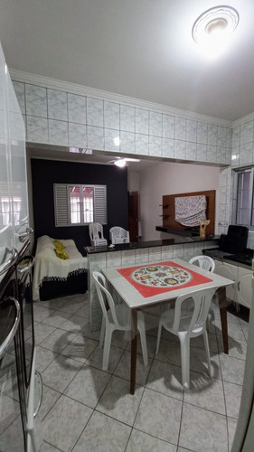 Casa Térrea Com 2 Dormitórios