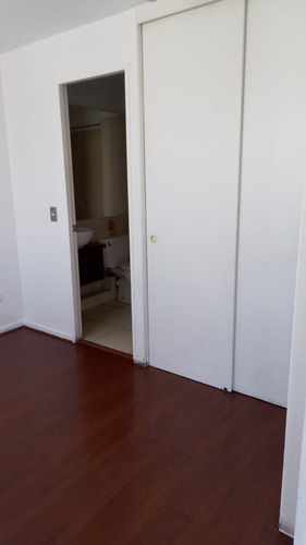 Cómodo Departamento En Arriendo, Excelente Ubicación.