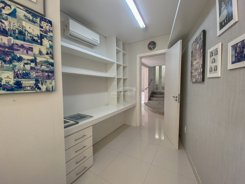 Imagem 19 de 28 de Casa Conta Com 04 Dormitórios Climatizados, Sendo 01 Suíte, Região Central De Blumenau - 35712443v