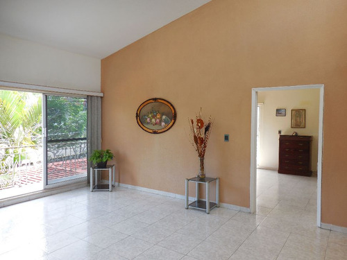 Residencia En Venta Fraccionamiento Burgos Bugambilias, De 4 Recamaras