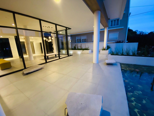 Imagen 7 de 22 de Venta Eg12 Playa Grande Terraza De 84 M2