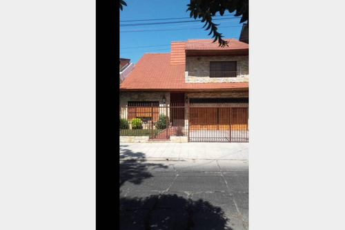 Chalet En Venta En Villa Sarmiento