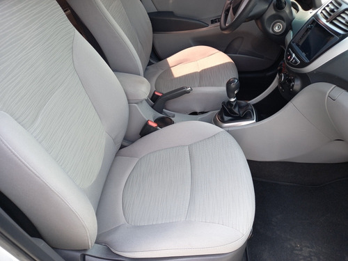 Hyundai Accent 2016 1.6l 4 P