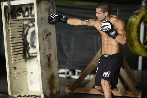 Luva De Foco Boxe Muay Thai Kickboxing Mini Manopla Spank