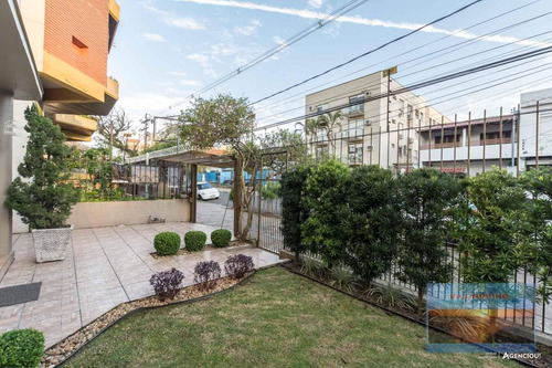 Imagem 4 de 30 de Apartamento À Venda - Menino Deus - Porto Alegre/rs - Ap1676
