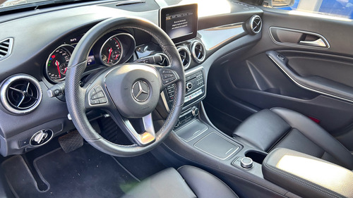 Mercedes-Benz Clase CLA 1.6 200 Cgi Sport At