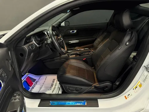Ford Mustang GT COUPE PREMIUM