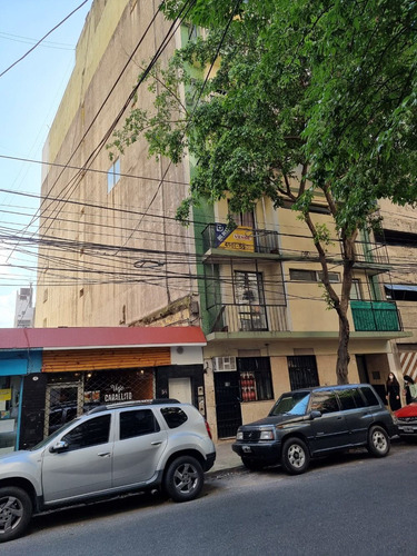 Imagen 2 de 12 de Departamento 2 Ambientes Frente Balcón. Excelente Ubicación