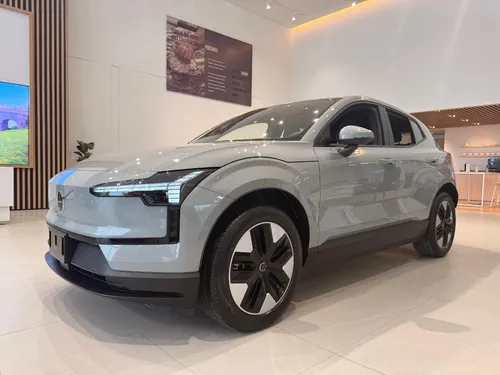 Volvo EX30 CORE E40