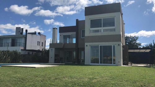 Imagen 2 de 14 de Casa A La Venta Laguna Canton Norte Con 4 Habi. Y Pileta