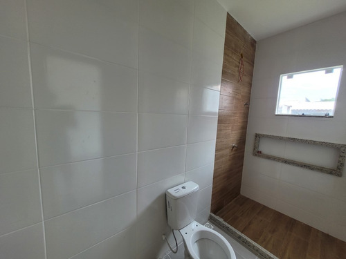Imagem 14 de 20 de Casa Em Itaipuaçu, 2 Quartos, Churrasqueira. Próximo A Praia E Condução. 750