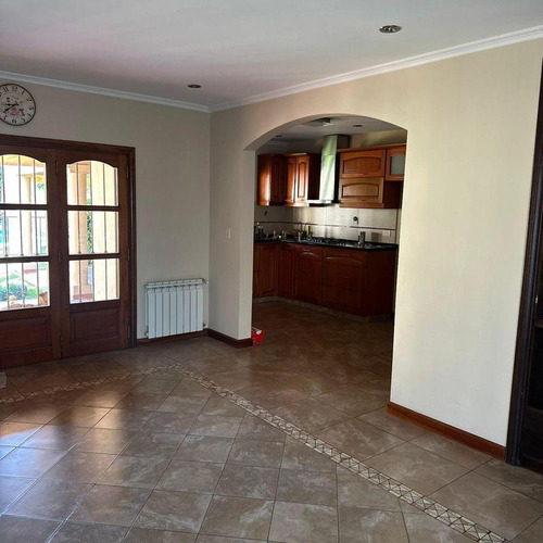 Hermosa Casa En Venta 3 Habitaciones, Barrio San Bernardo, Luján