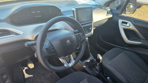 Peugeot 2008 1.6 Allure am20
