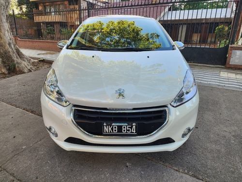 Imagen 2 de 7 de Peugeot 208 2013 1.6 Feline