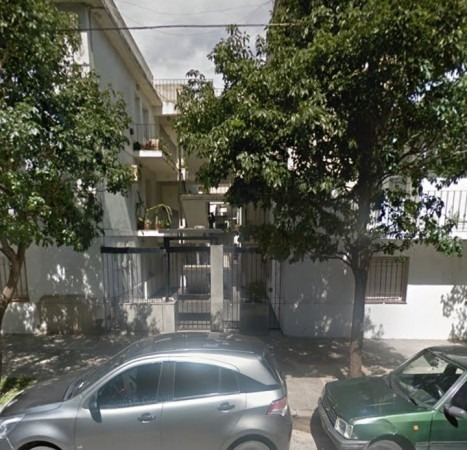 Imagen 2 de 6 de Apto Credito! Depto Pb De 2 Dormitorios!