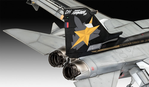 Imagen 4 de 7 de Raf Tornado Gr.4 Farewell - Escala 1/48 Revell 03853