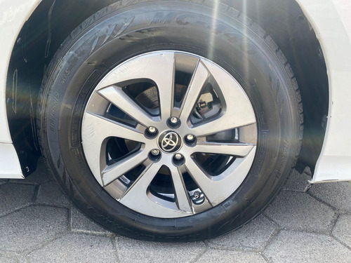 Imagen 8 de 15 de Toyota Prius Base 2017