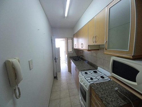 Imagen 11 de 20 de Flores: Venta 2 Ambientes Con Balcon, Muy Luminoso, En Edificio De Categoria