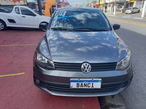 Imagem 3 de 18 de Volkswagen Voyage 2018 1.6 Msi Trendline Total Flex 4p