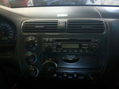 Moldura Central Com Radio E Difusor Honda Civic Lxl 01/05