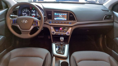 Hyundai Elantra Gls 2.0 16v, Pbl5785