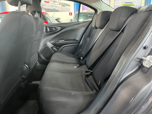 Fiat Cronos 1.0 Drive Flex 4p