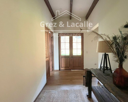 Se Vende Espectacular Casa En Sector Zapallar, Curicó