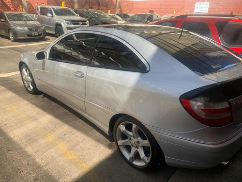 Imagen 5 de 8 de Mercedes-benz 220 220 Turbo Diésel