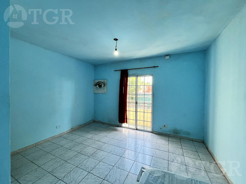 Ph En Venta De 3 Ambientes Con Cochera Y Galería. Sin Expensas.