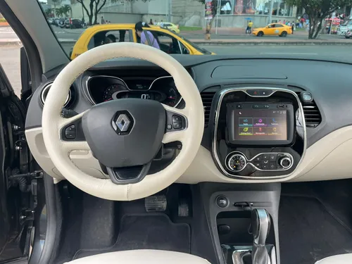 Renault Captur INTENS 2.0 AT