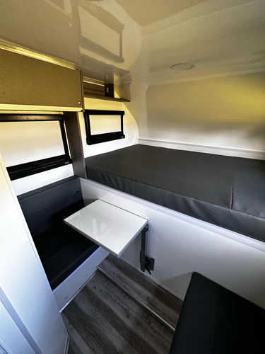 Camper Para Pickup Doble Cabina Marca Iseo