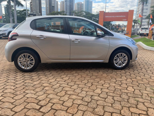 Imagem 9 de 13 de Peugeot 208 1.2 Active 12v Flex 4p Manual