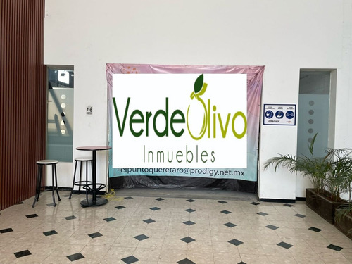 Local 280m2 En Renta Dentro De Plaza En Bernardo Qunitana