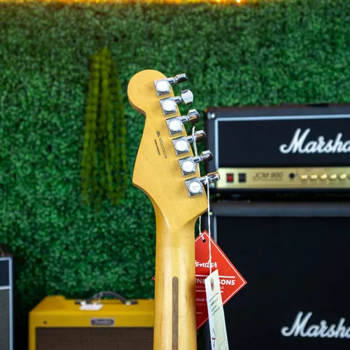 Guitarra Fender Stratocaster Mexicana Player Plus