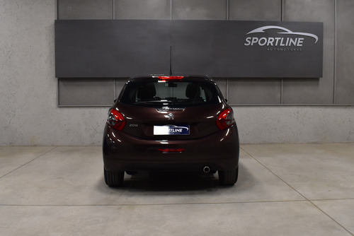 Peugeot 208 1.6 Feline